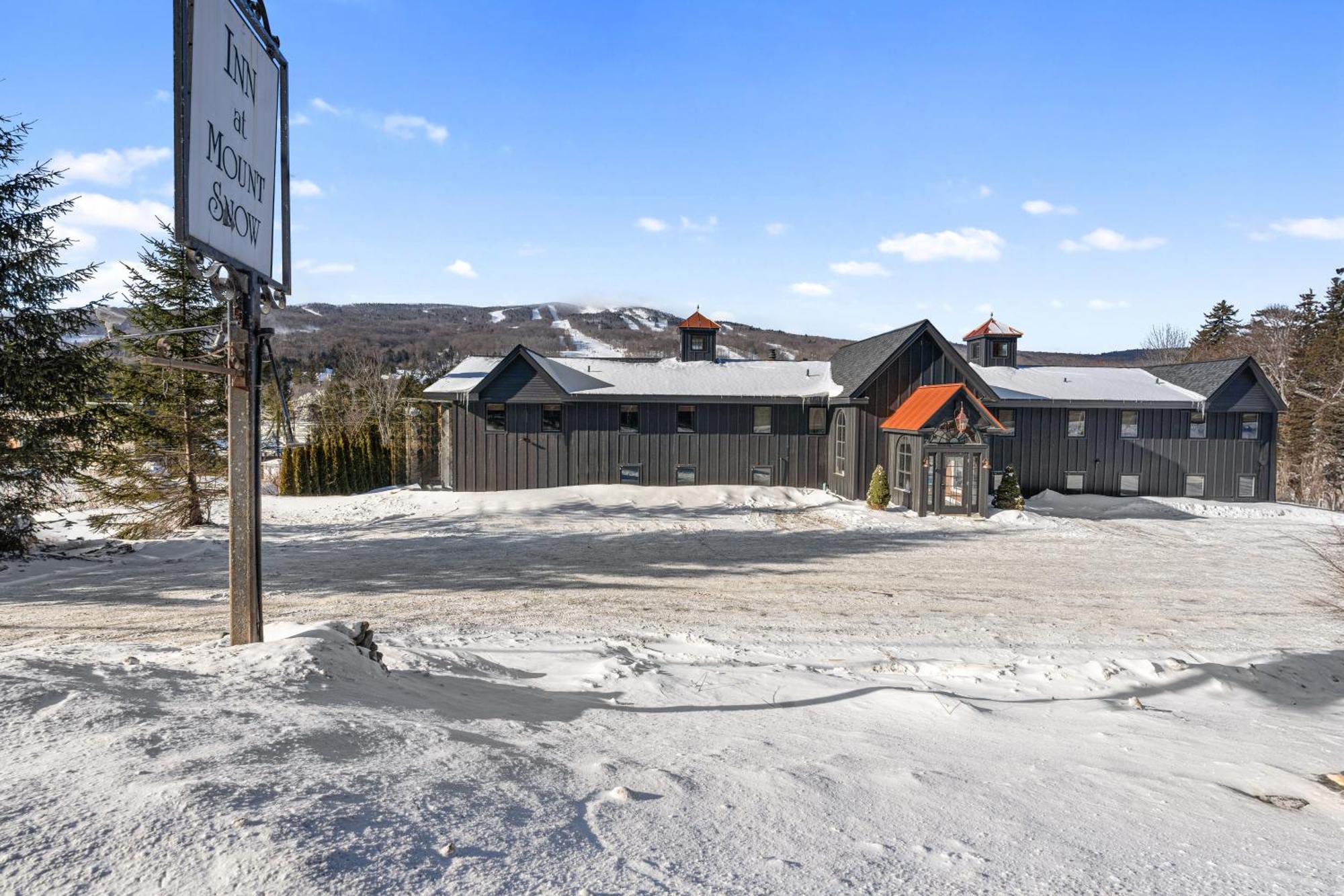 Inn At Mount Snow ウェスト・ドーバー エクステリア 写真