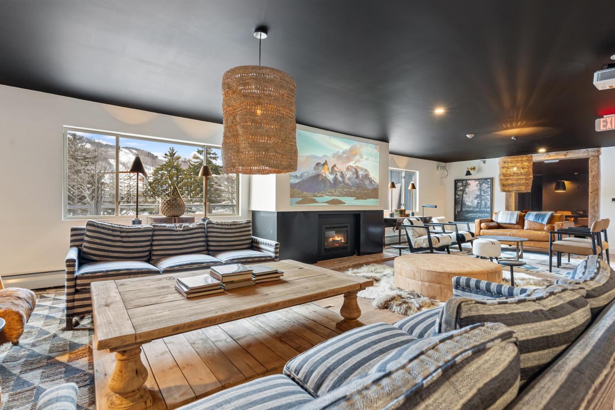 Inn At Mount Snow ウェスト・ドーバー エクステリア 写真